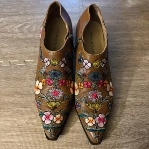 Donald J Pliner Women's Size 8.5 Rieta Leather Ankle Boots