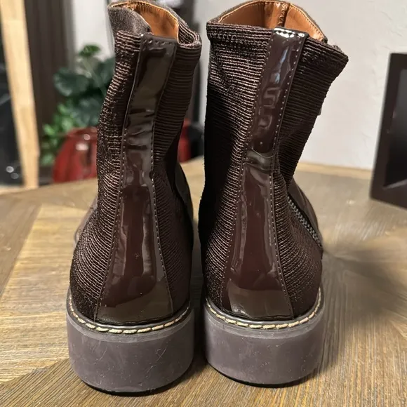 Donald Pliner Suede Ankle Boots (A0005)