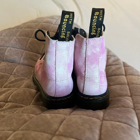 Dr. Martens 1460 Pascal boots