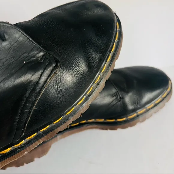 Dr. Martens 1461  Man 13 Black Yellow Stitching, Made in England.