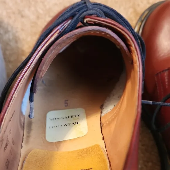 Dr. Martens 1925 Cherry Steel Toe Oxford shoes Unisex