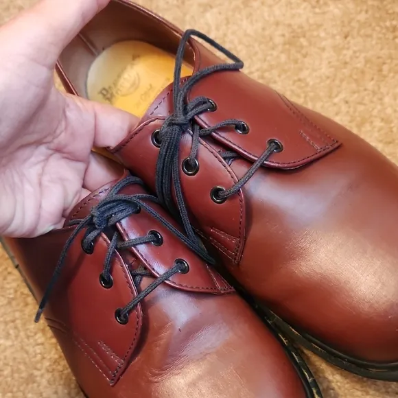 Dr. Martens 1925 Cherry Steel Toe Oxford shoes Unisex