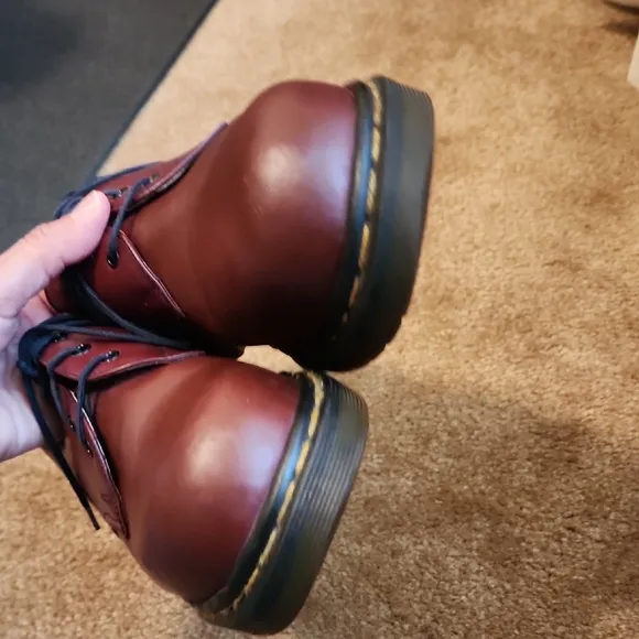 Dr. Martens 1925 Cherry Steel Toe Oxford shoes Unisex