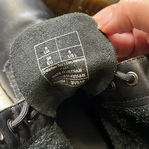 Dr Martens 8 leather boots