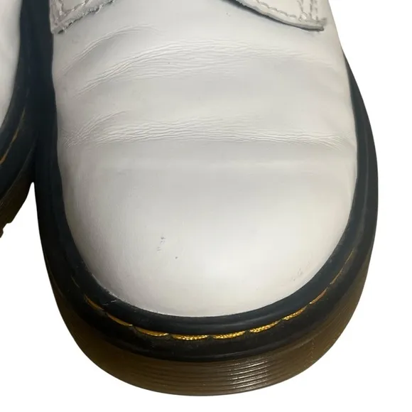 Dr. Martens boots White and Black Lace-Up Boots size 5