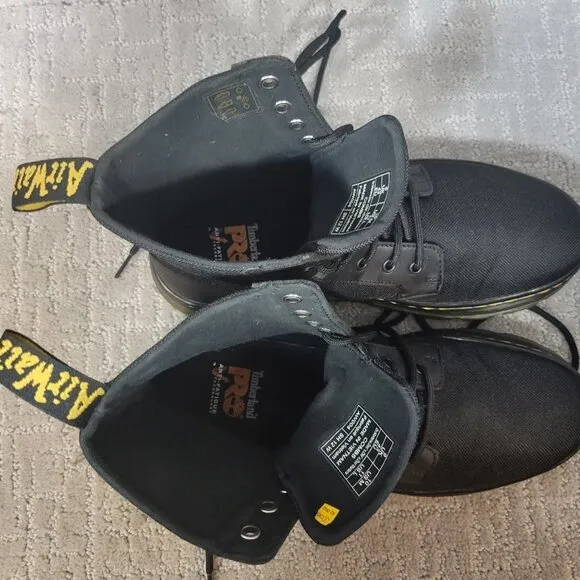 Dr. Martens Combs AW004 Unisex Adults Size US M10 L11 Black Lace Up Combat Boot