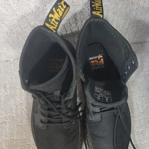 Dr. Martens Combs AW004 Unisex Adults Size US M10 L11 Black Lace Up Combat Boot
