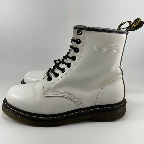 Dr Martens Doc 11822 Combat Boots Womens Size 7 White Leather 8-Eye Lace Up