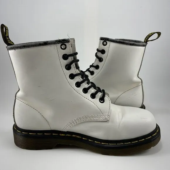 Dr Martens Doc 11822 Combat Boots Womens Size 7 White Leather 8-Eye Lace Up