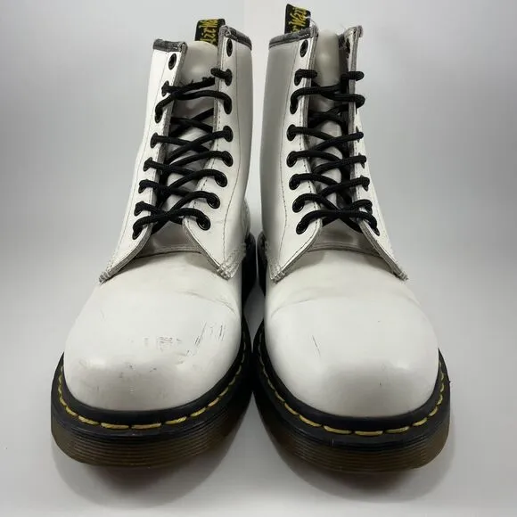 Dr Martens Doc 11822 Combat Boots Womens Size 7 White Leather 8-Eye Lace Up