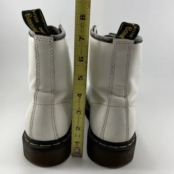 Dr Martens Doc 11822 Combat Boots Womens Size 7 White Leather 8-Eye Lace Up