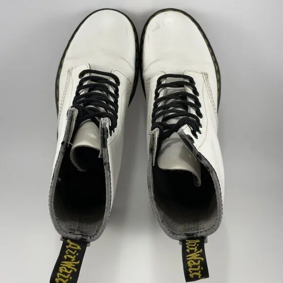 Dr Martens Doc 11822 Combat Boots Womens Size 7 White Leather 8-Eye Lace Up