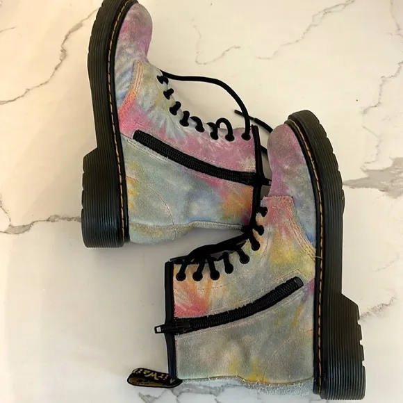 Dr. Marten's Docs Rainbow Tie Dye Boots 1460 Kids Toddler Soft Suede US size 13