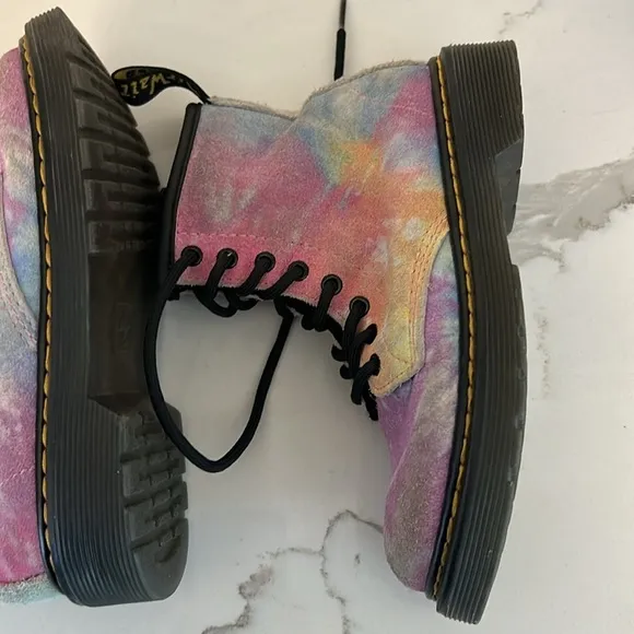 Dr. Marten's Docs Rainbow Tie Dye Boots 1460 Kids Toddler Soft Suede US size 13