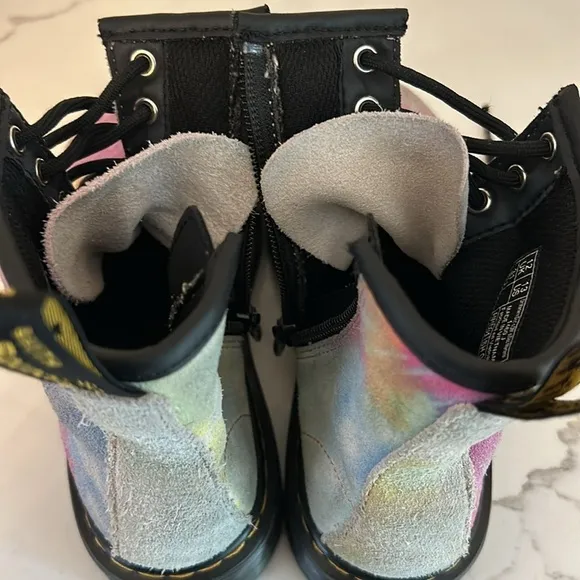 Dr. Marten's Docs Rainbow Tie Dye Boots 1460 Kids Toddler Soft Suede US size 13