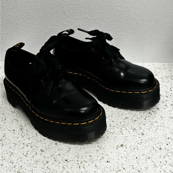 Dr. Martens HOLLY WOMEN'S LEATHER PLATFORM SHOES