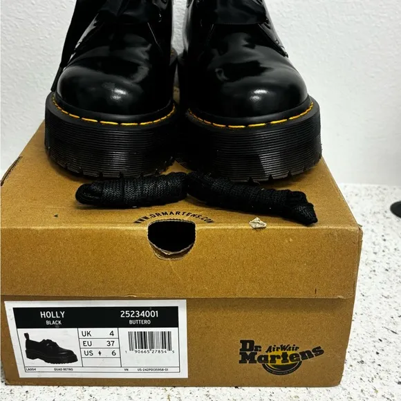 Dr. Martens HOLLY WOMEN'S LEATHER PLATFORM SHOES