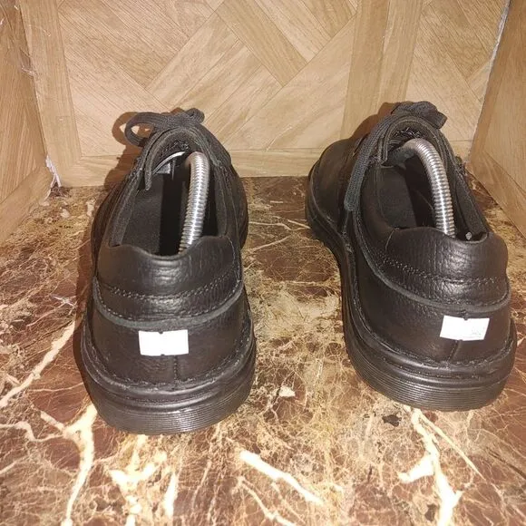 Dr Martens men's Airwair black leather fashion shoes size 10.   562