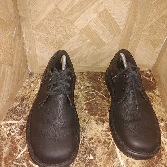 Dr Martens men's Airwair black leather fashion shoes size 10.   562