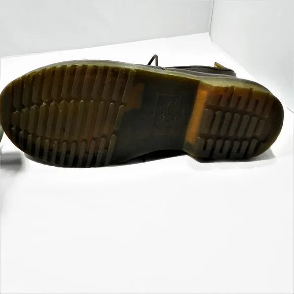 Dr Martens Original 8 Eye Boots  1460