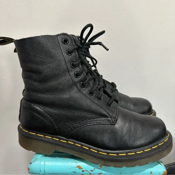 Dr. Martens Pascal AW004 Black Soft Leather Boots Size 7