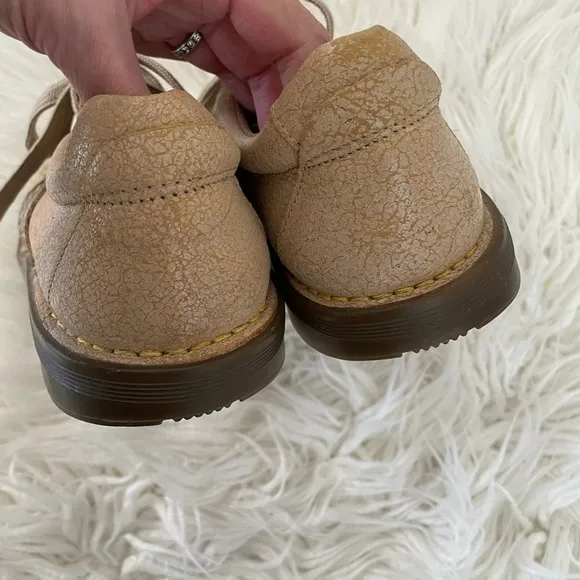 Dr Martens tan crackle leather lace up air cushion shoes size UK 7 US‎ 8