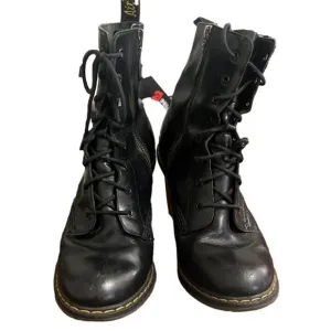 DR. MARTEN SADIE‎ HEEL LACEUP LEATHER BOOTS SIZE US L