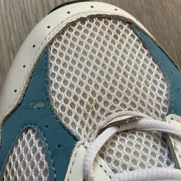 Drew Flare All Day Comfort Walking and Working Shoe in White and Blue