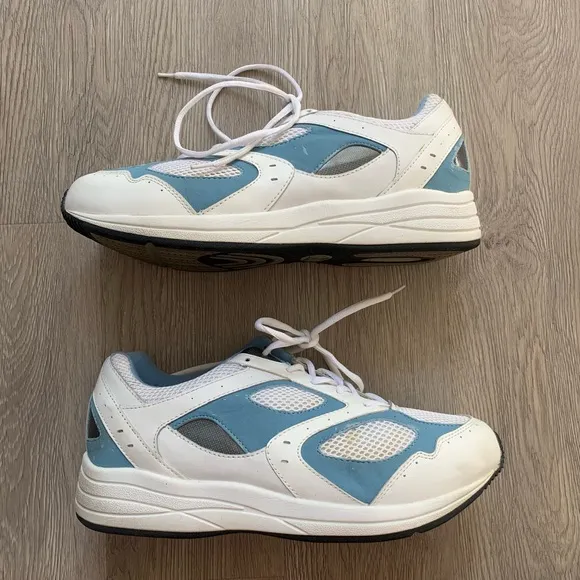 Drew Flare All Day Comfort Walking and Working Shoe in White and Blue