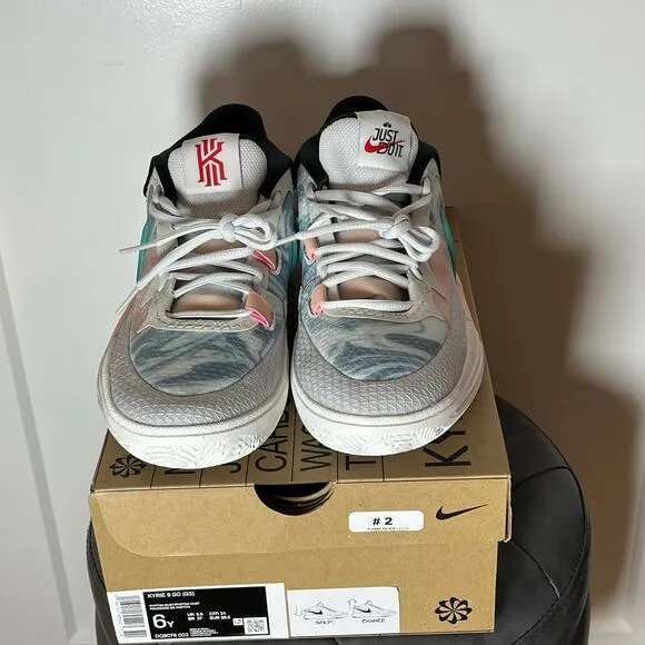 •DS• Nike Kyrie 8 GO (GS) sneakers. 6Y / 7.5W / EUR 38.5
