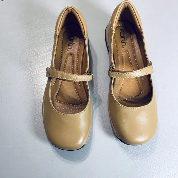 Earth Tose Mary Jane Flats Leather Shoes Size 8.5