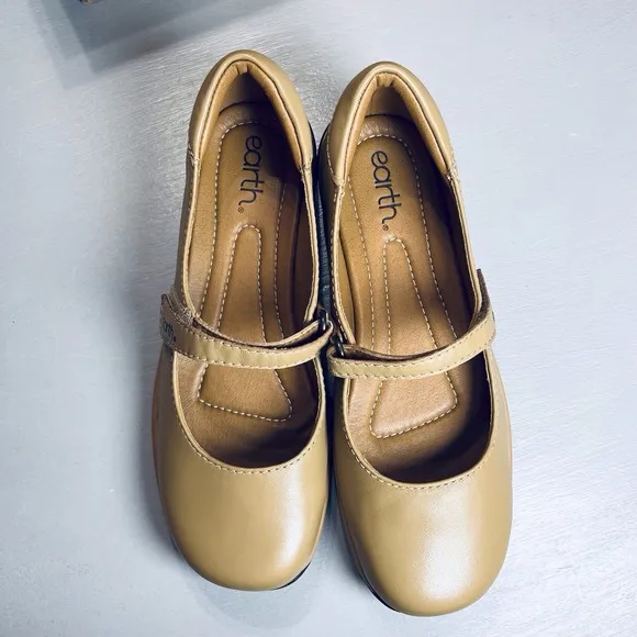 Earth Tose Mary Jane Flats Leather Shoes Size 8.5