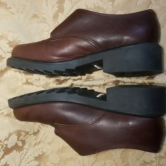 Eastland chunky brown Genuine leather shoes,men's size 10.