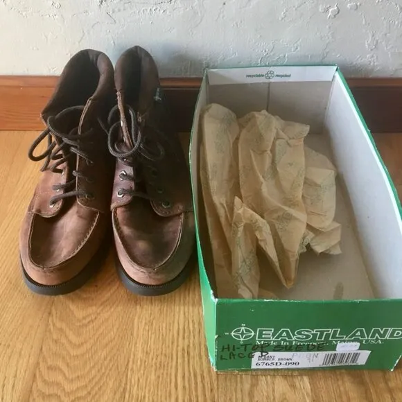 Eastland High Top Boots Brown Suede Boots Laced Up Boots Size 9 Brown Boots