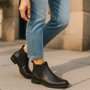 EASTLAND NWOT Women’s Black Leather Ankle Boots