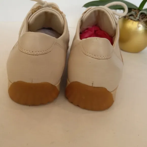 Easy Spirit leather sneakers shoes