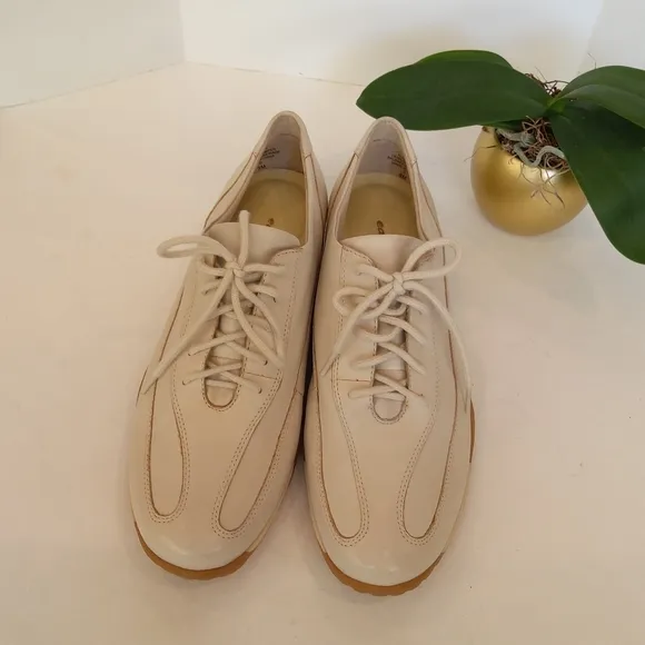 Easy Spirit leather sneakers shoes