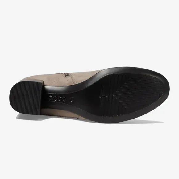 ECCO Clasdic Ankle Bootie