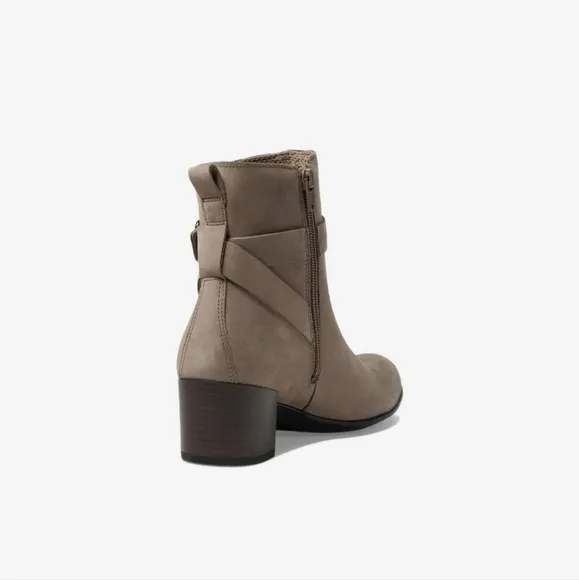 ECCO Clasdic Ankle Bootie