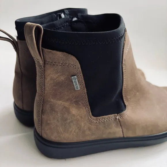 ECCO Soft 7 Tred Chelsea Ankle Birch Brown Black  Leather Suede Boots Size 6/6.5