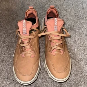 ECCO Women’s 42 Genuine Leather Sneaker Shoes NWOT