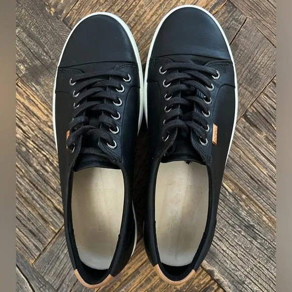 Ecco Women's Soft VII Fashion Sneaker Black – Sz 8 – 8.5