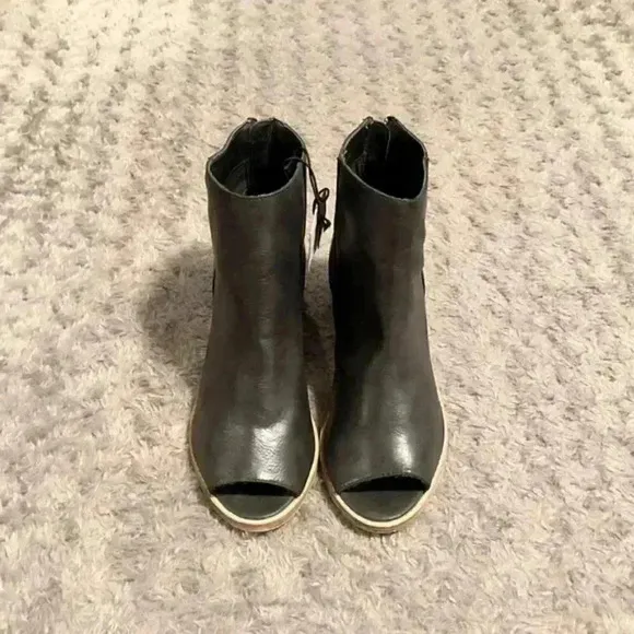 Ecote boots