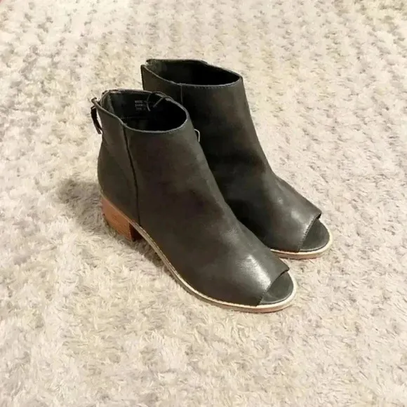 Ecote boots