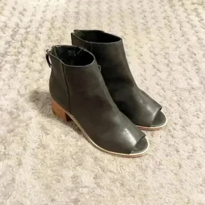 Ecote boots