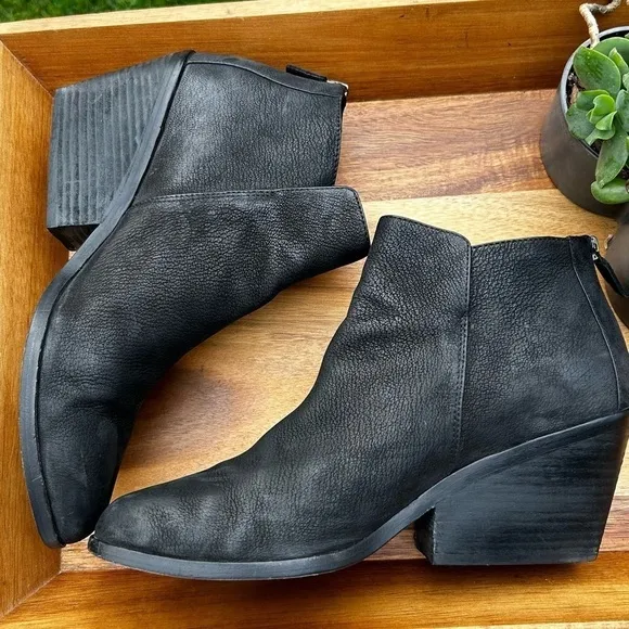 EILEEN FISCHER  “PEER” Suede Booties Heeled Ankle Boots Black | Size 9.5