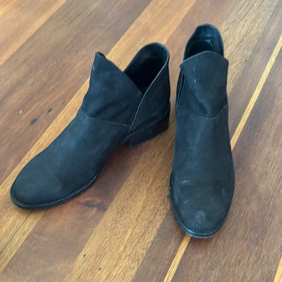 Eileen fisher Black Suede Ankle Boots