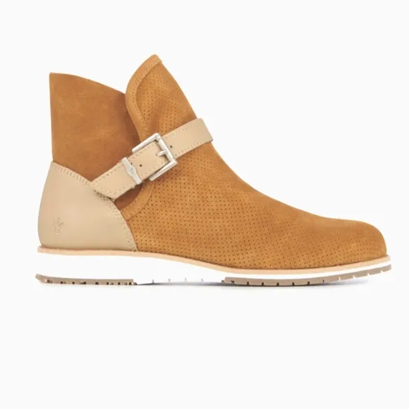 EMU AUSTRALIA Lorne Suede Ankle Boots ~ NWT
