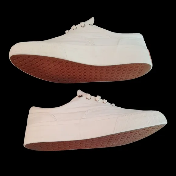 EPT Deck CVS Canvas Sneakers Sz 11
