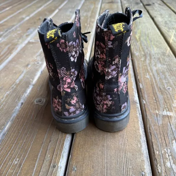EUC Doc Martens RARE Floral 9D03 Combat Boots 8-Eyelet in Women's 7 / EU 38